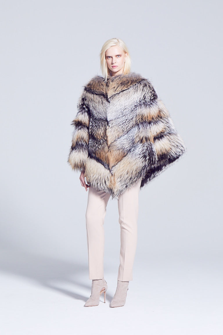 数量は多い  Fox Black Fur Furs GK – Cape Cashmere ジャケット・アウター