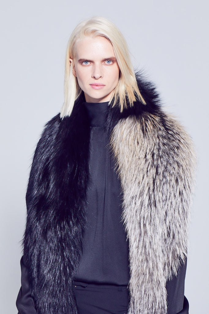 cross fox fur and black dyed silver fox combination scarf with fox tail close up